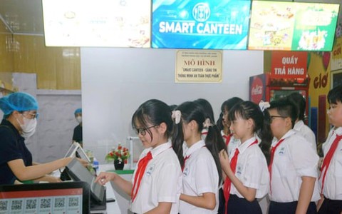 Việt Hưng triển khai mô hình “Smart Canteen” thứ tám tại Trường THCS Đức Giang