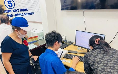 PHƯỜNG VĨNH TUY ĐẨY MẠNH CHUYỂN ĐỔI SỐ, HƯỚNG TỚI XÂY DỰNG CHÍNH QUYỀN SỐ HIỆN ĐẠI