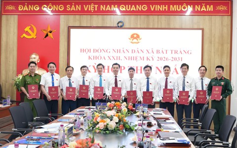 Kỳ họp thứ nhất HĐND xã Bát Tràng khóa XXII, nhiệm kỳ 2026–2031 thành công tốt đẹp