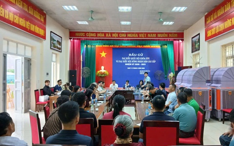 UBND xã Hòa Lạc tổ chức đối thoại với các hộ dân tại thôn 7 liên quan đến chính sách giải phóng mặt bằng thực hiện Dự án đầu tư xây dựng tuyến đường cao tốc Đại lộ Thăng Long