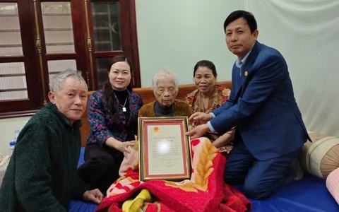 Nét đẹp mừng thọ đầu xuân