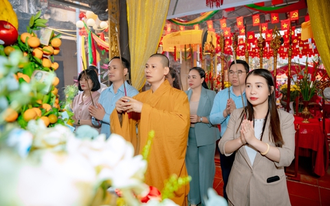 Hội làng truyền thống và lễ chúc thọ người cao tuổi Thôn Đỗ Xá