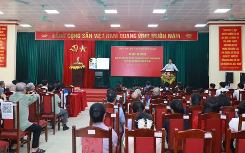 Xã Minh Châu tổ chức hội nghị quán triệt, triển khai thực hiện các Nghị quyết trụ cột của Bộ Chính trị và chỉ thị của Thành ủy Hà Nội.