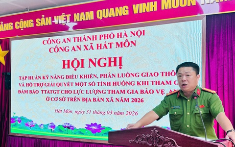 CÔNG AN XÃ HÁT MÔN TỔ CHỨC TẬP HUẤN KỸ NĂNG ĐIỀU KHIỂN, PHÂN LUỒNG GIAO THÔNG CHO LỰC LƯỢNG BẢO VỆ ANTT Ở CƠ SỞ