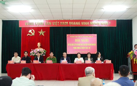 Ứng cử viên đại biểu HĐND phường Thượng Cát tiếp xúc cử tri