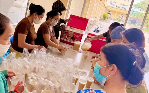 CÂU LẠC BỘ THIỆN NGUYỆN LÀNG THƯ TRAI – LAN TOẢ NHỮNG NGHĨA CỬ CAO ĐẸP TRONG CỘNG ĐỒNG