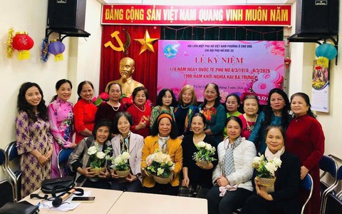 Các chi hội phụ nữ khu dân cư sôi nổi chào mừng kỷ niệm ngày Quốc tế Phụ nữ 8/3