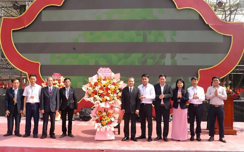 Đồng chí Phó Bí thư Đảng ủy, Chủ tịch UBND xã An Khánh Hồ Trung Nghĩa dự Lễ khai hội Hội làng Ngự Câu, An Hạ, Thanh Quang Xuân Bính Ngọ 2026