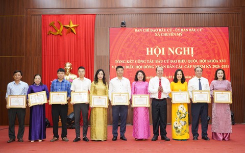 Chuyên Mỹ có 8 tập thể, 12 cá nhân được nhận Bằng khen cấp thành phố và nhiều tập thể, cá nhân được khen thưởng cấp xã trong công tác bầu cử