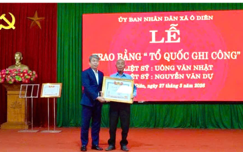 Xã Ô Diên tổ chức Lễ trao Bằng “Tổ quốc ghi công” cho thân nhân liệt sĩ