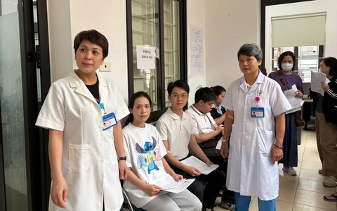 Giảng Võ tiên phong kéo dài chiến dịch khám bệnh '0 đồng'