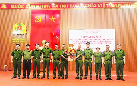 Kỷ niệm 80 năm Ngày truyền thống các lực lượng trong CAND, Công an xã Quảng Bị triệt phá nhiều vụ án ma túy