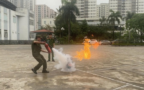 Công an phường Thanh Xuân tổ chức Hội nghị tuyên truyền, tập huấn nghiệp vụ PCCC và CNCH cho lực lượng tham gia bảo vệ an ninh trật tự ở cơ sở