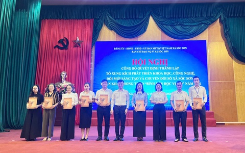 SÓC SƠN RA MẮT TỔ XUNG KÍCH CHUYỂN ĐỔI SỐ, LAN TỎA “BÌNH DÂN HỌC VỤ SỐ” ĐẾN TỪNG NGƯỜI DÂN