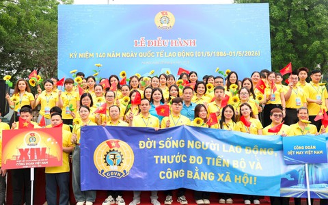 1.000 công nhân lao động diễu hành kỷ niệm 140 năm Ngày Quốc tế Lao động 1-5