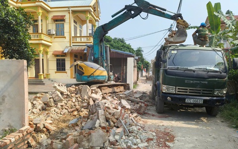 THÔN CỘNG HÒA ĐẨY MẠNH PHONG TRÀO HIẾN ĐẤT MỞ ĐƯỜNG – LAN TỎA TINH THẦN VÌ CỘNG ĐỒNG