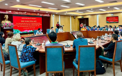 88 vận động viên được trao chứng nhận thành tích thi đấu giải thể thao học sinh phường Ô Chợ Dừa năm học 2025- 2026