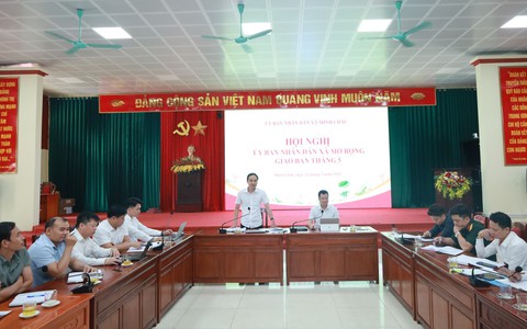 UBND xã Minh Châu tổ chức hội nghị giao ban các nhiệm vụ trọng tâm tháng 5, triển khai nhiệm vụ trong thời gian tới.