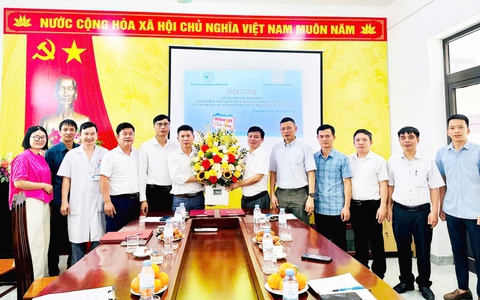 Bệnh viện Đa khoa Chương Mỹ, Trạm y tế xã Trần Phú tổ chức Hội nghị ký kết trong công tác khám chữa bệnh và hỗ trợ chuyên môn
