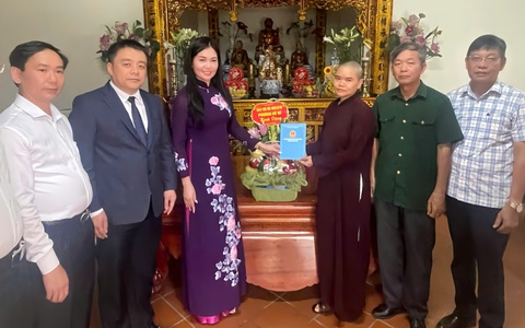 Phường Bồ Đề tổ chức thăm, chúc mừng Đại lễ Phật đản Phật lịch 2570 - Dương lịch 2026