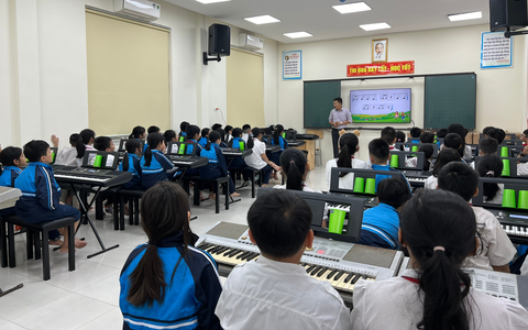 Thầy giáo Nguyễn Văn Lâm - Người thắp lửa đam mê âm nhạc cho học sinh