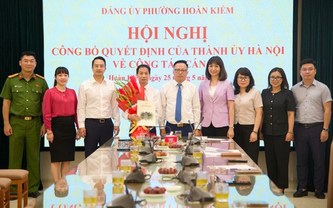 Hội nghị công bố Quyết định của Thành ủy Hà Nội về công tác cán bộ tại phường Hoàn Kiếm
