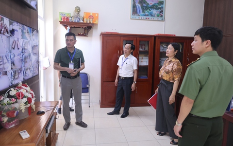 Ban Chỉ đạo thi tuyển sinh vào lớp 10 THPT xã Hòa Phú tổ chức kiểm tra công tác chuẩn bị cho kỳ thi tuyển sinh vào lớp 10