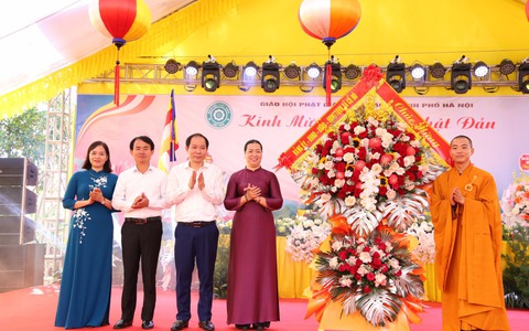 CÁC ĐỒNG CHÍ LÃNH ĐẠO XÃ CỔ ĐÔ DỰ ĐẠI LỄ PHẬT ĐẢN PHẬT LỊCH 2570 - DƯƠNG LỊCH 2026