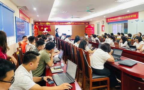 Đẩy mạnh chuyển đổi số: Phường Bồ Đề tổ chức tập huấn ứng dụng AI trong công tác chuyên môn