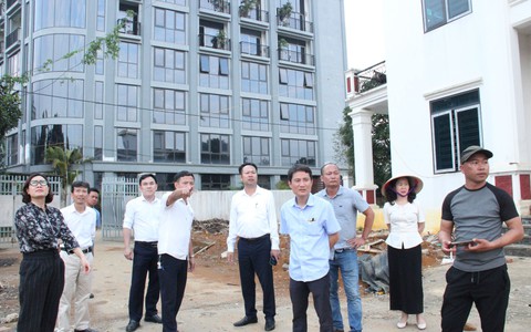 Hòa Lạc kiểm tra thực địa, quyết tâm hoàn thành GPMB tuyến Đại lộ Thăng Long trước ngày 10/5