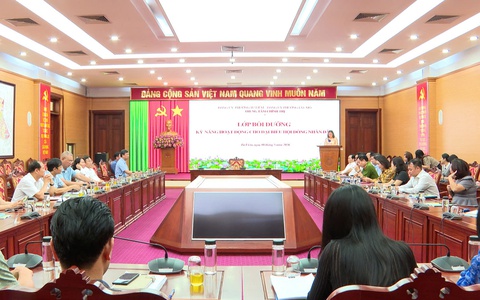 Từ Liêm tổ chức lớp bồi dưỡng kỹ năng hoạt động cho đại biểu HĐND các phường Từ Liêm, Tây Mỗ năm 2026
