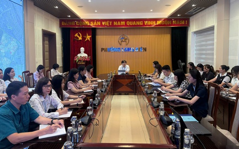 UBND phường Long Biên triển khai công tác định hướng, biên tập, hướng dẫn đăng tải tin, bài trên 03 kênh thông tin tuyên truyền của phường