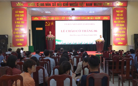  DÂN HOÀ CHÀO CỜ THÁNG 6 