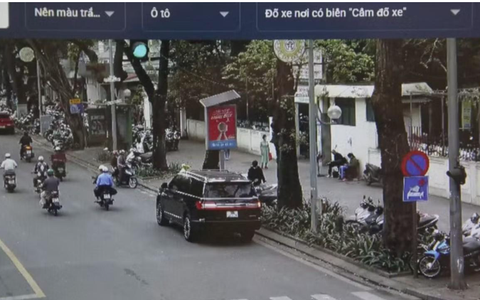 Hơn 6.500 tài xế bị xử lý vì dừng, đỗ xe sai quy định trên đường phố Hà Nội