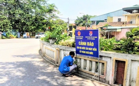XÃ TÂY PHƯƠNG GẮN BIỂN CẢNH BÁO PHÒNG, CHỐNG ĐUỐI NƯỚC TẠI CÁC AO, HỒ TRÊN ĐỊA BÀN