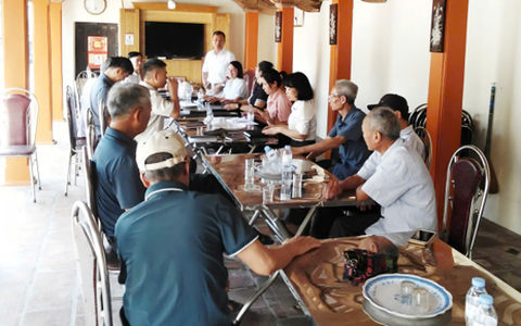 Lãnh đạo Trung tâm Dịch vụ tổng hợp xã Hát Môn làm việc về công tác tiếp nhận, quản lý Di tích Quốc gia Đặc biệt Đình Hạ Hiệp và Quán Hạ