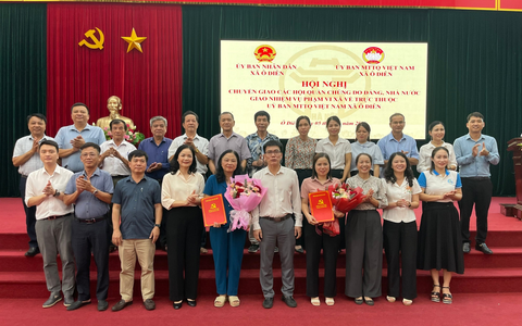 Hội nghị chuyển giao các hội quần chúng do Đảng, nhà nước giao nhiệm vụ phạm vi xã về trực thuộc Ủy ban MTTQ xã Ô Diên