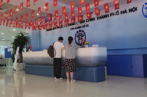 Hà Nội với chuẩn mực mới: Mọi thủ tục hành chính đều mặc định trực tuyến