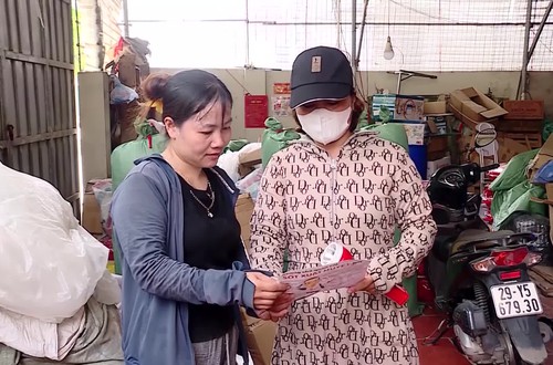 Xã Thượng Phúc: 10 tổ xung kích phối hợp trạm Y tế tổng vệ sinh môi trường, diệt bọ gậy