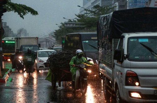 Dự báo thời tiết 20/7/2025, miền Bắc giảm nắng nóng, có mưa rào và giông rải rác, cục bộ có nơi mưa to.