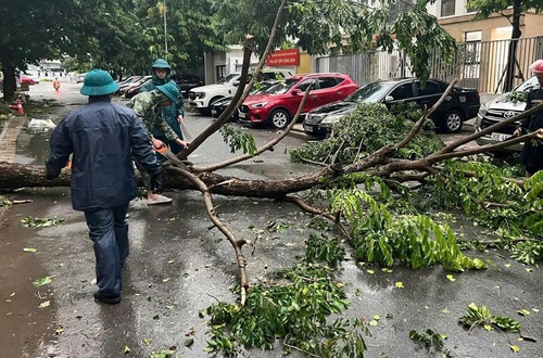 Ngày 23/7, Bão số 3 đã tan, Hà Nội có mưa bất kỳ lúc nào trong ngày