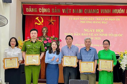 Hà Nội triển khai Hà Nội triển khai phong trào toàn dân bảo vệ an ninh Tổ quốc trong cơ quan, doanh nghiệp, trường học