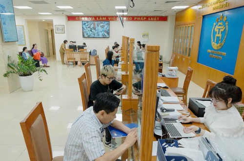 Hà Nội chấn chỉnh tình trạng thu phí ngoài quy định khi thực hiện nhóm thủ tục đăng ký biện pháp bảo đảm bằng quyền sử dụng đất, tài sản gắn liền với đất