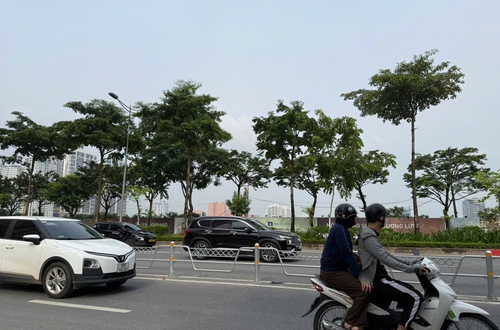 Ngày 31/7, Hà Nội ngày nắng gián đoạn, có lúc có mưa rào và dông