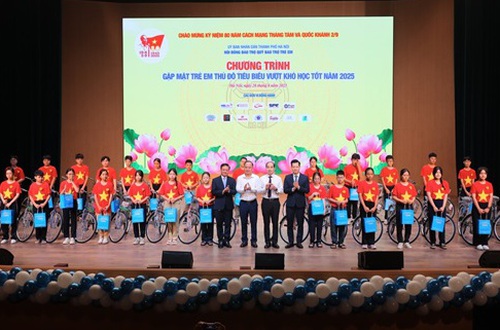 Gặp mặt trẻ em Thủ đô tiêu biểu vượt khó học tốt năm 2025