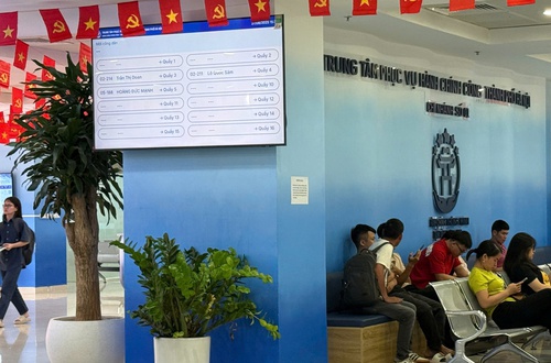 Ủy quyền cho Sở Khoa học và Công nghệ thành phố Hà Nội giải quyết các thủ tục hành chính lĩnh vực khoa học và công nghệ thuộc thẩm quyền giải quyết của UBND thành phố Hà Nội