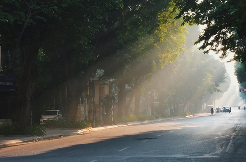Hà Nội ngày 12/9: Ngày nắng gián đoạn, khả năng có mưa dông