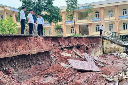 Công bố tình huống khẩn cấp về thiên tai tại các vị trí sự cố sạt lở, không đảm bảo an toàn trên địa bàn xã Ba Vì