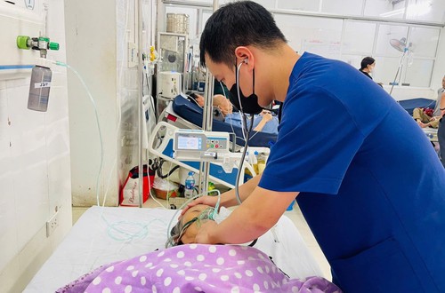 Cảnh báo nguy cơ sốc phản vệ khi tự ý dùng thuốc tại nhà