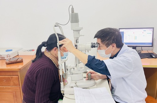 Hiệu quả phẫu thuật cắt mộng ghép kết mạc tự thân trong điều trị mộng thịt